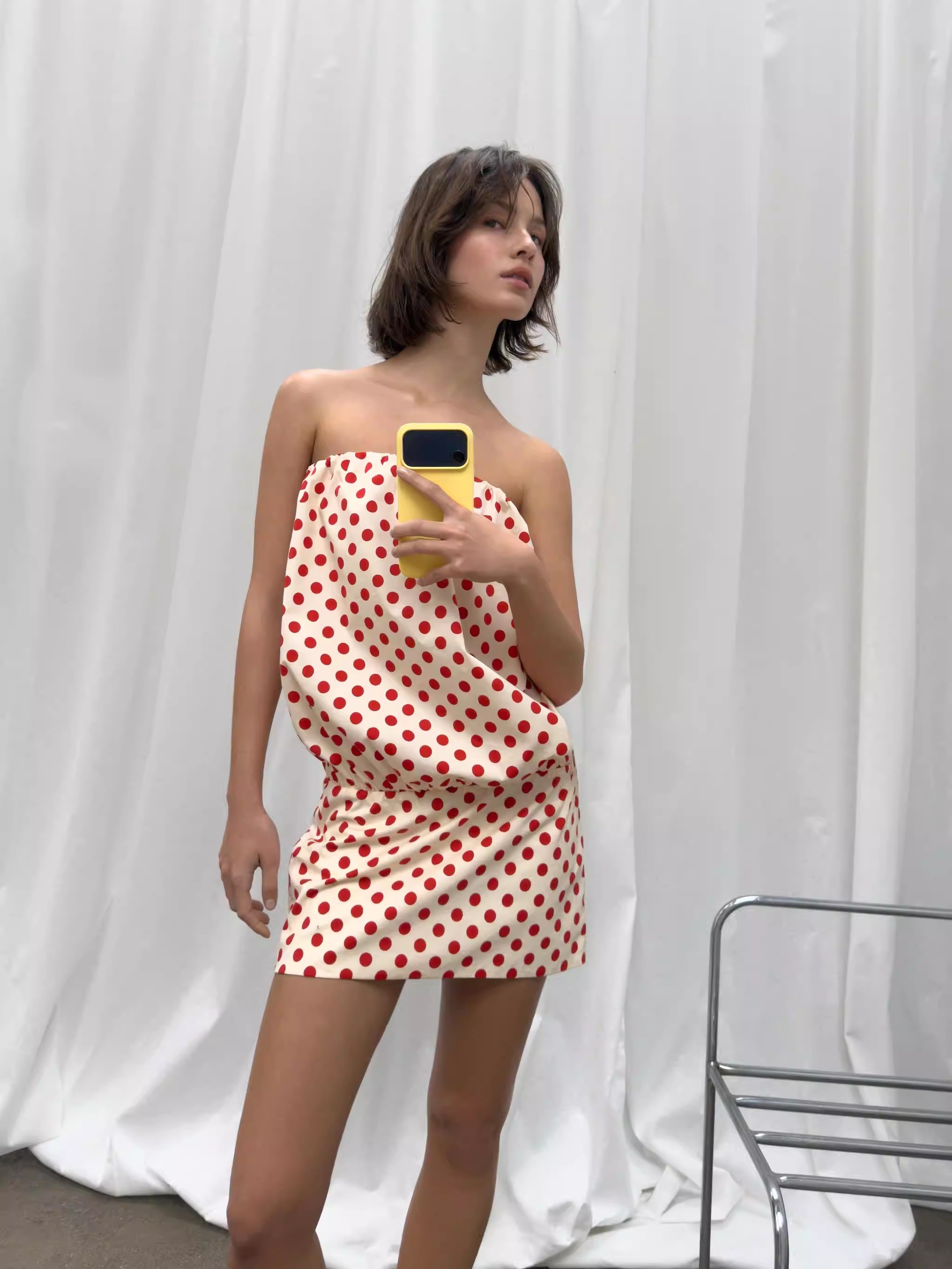 New Ethnic Fashion - 夏新作セクシーなストレートカラーオフショルダー水玉模様チューブトップドレス女性のファッショナブルなエスニックステージ衣装