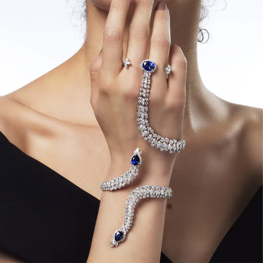 Ethnic Fashion India - Stonefans-女性のためのユニークなヘビ型ブレスレット、インドのジュエリーギフト、クリエイティブなデザイン、動物のジルコン、ハンドチェーン、フィンガーパーティー