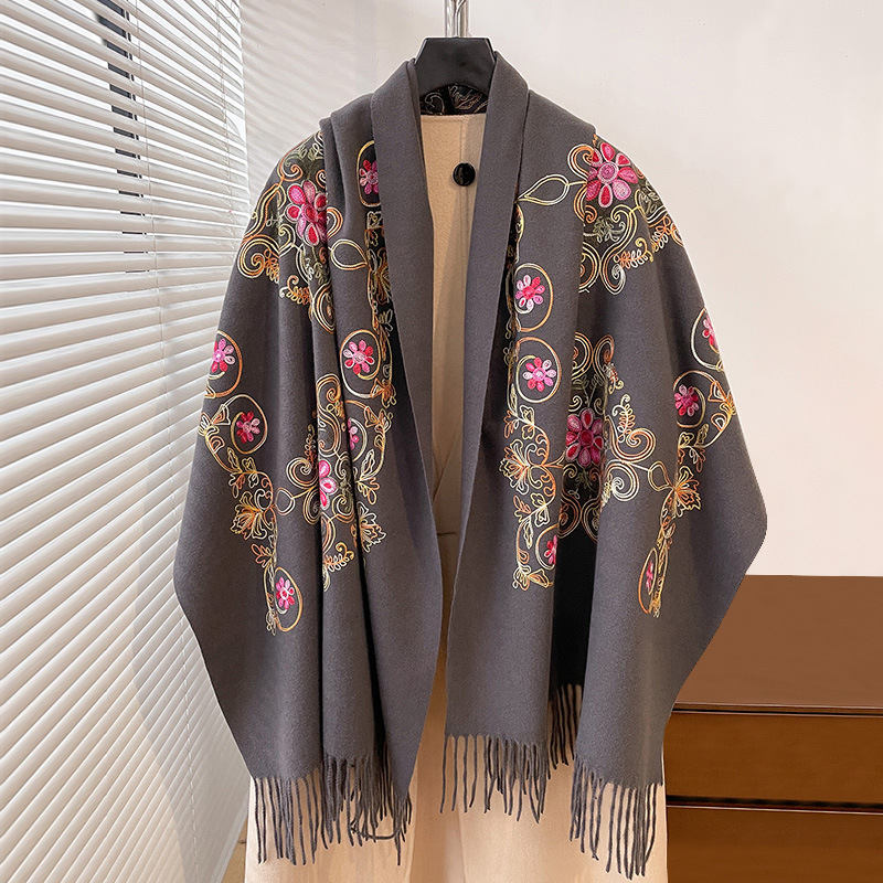ヴィンテージエスニックスタイル刺繍入りクロークマフラー旅行用 - Go Ethnic Fashion のレビューと価格